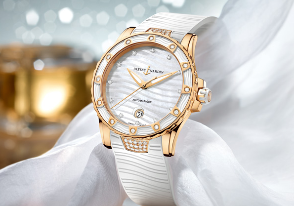 玫瑰金尽显「美人鱼潜水腕表」的优雅和实质    雅典表推出玫瑰金款「美人鱼潜水腕表」